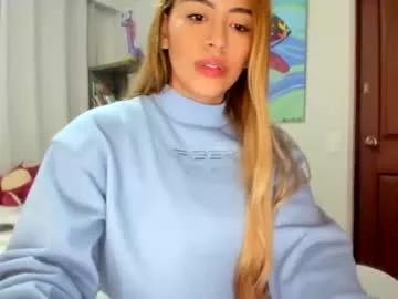 apple_8 from Chaturbate