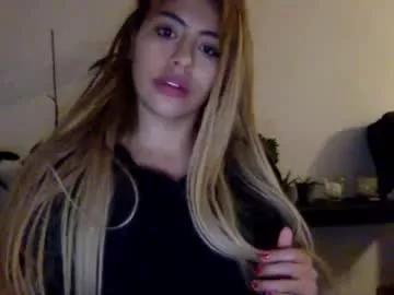 apple_8 from Chaturbate