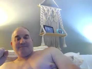bubslogan from Chaturbate