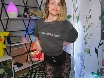 exe_cutie from Chaturbate