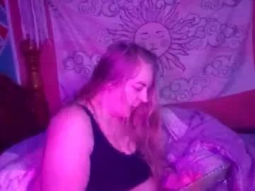 lilmommabear89 from Chaturbate