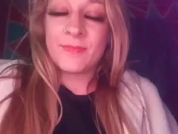 lilmommabear89 from Chaturbate