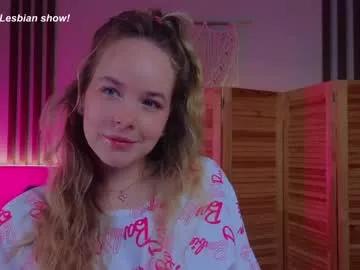 milly_shy from Chaturbate