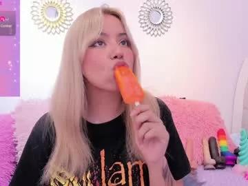 natalia_henao_ from Chaturbate