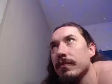 wellwhynot1313 from Chaturbate