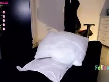 zoezambrano_22 from Chaturbate