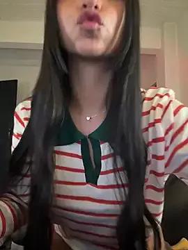 Photos of aly_golden_ from StripChat is Freechat