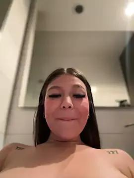 Photos of Alyshanon18 from StripChat is Group
