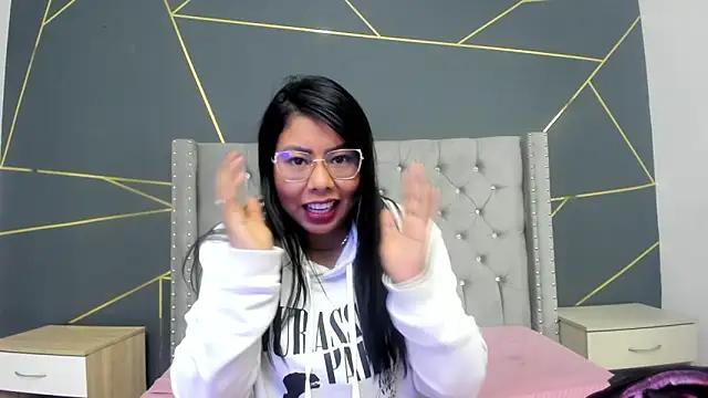 Ariannaaaaa_ from StripChat