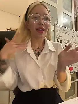 Photos of babydolll from StripChat is Freechat