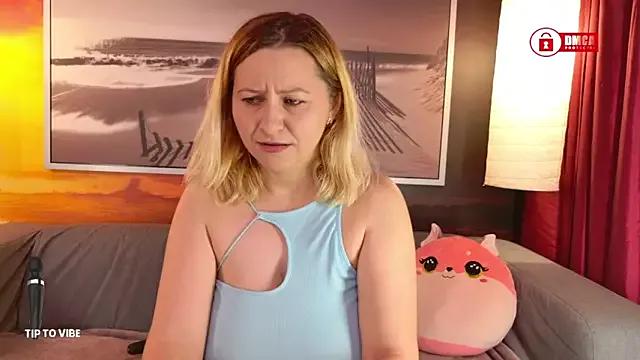 BigBoobsARRI from StripChat