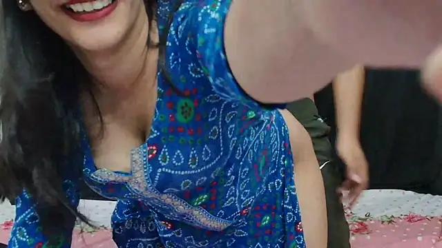 BOMBSHELL_BAE from StripChat