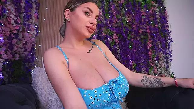 CassieLopez from StripChat