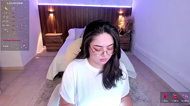 emmy_walker from StripChat