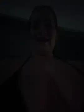 Engel_mia from StripChat