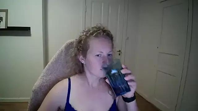 Photos of Girlnina-1995 from StripChat is Freechat