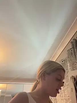 Photos of Irish_BarbieMilfx from StripChat is Freechat