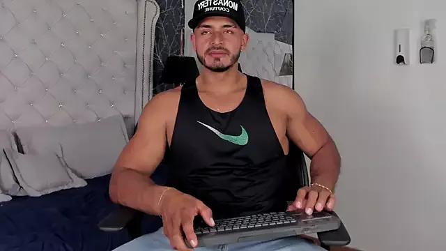 Photos of magnusclark from StripChat is Freechat
