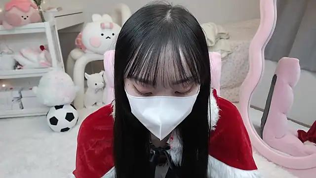 momo_room from StripChat