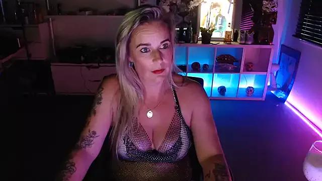 Photos of MystiqueMaven from StripChat is Group