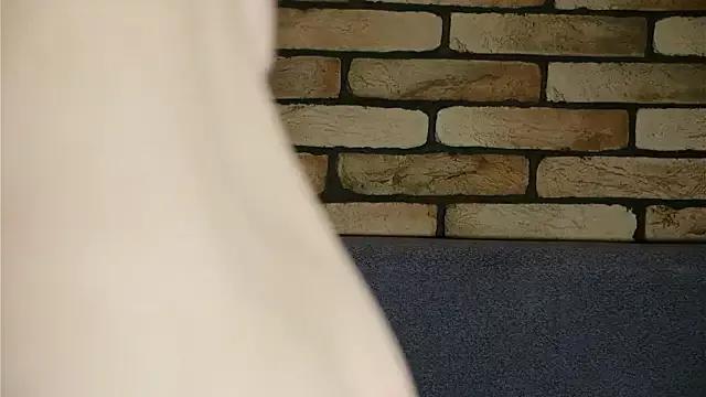 nemesidaM from StripChat