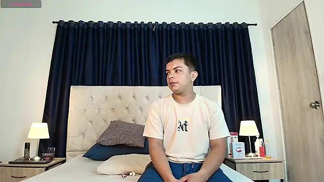 nicole_adam_ms from StripChat