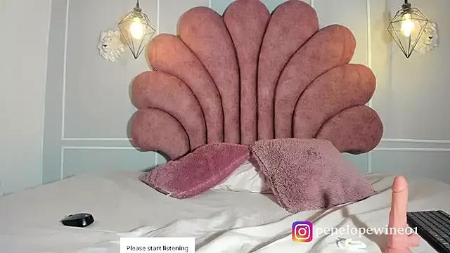 Penelope_wine from StripChat