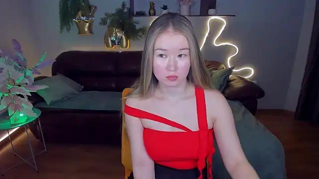 PollyOcean from StripChat