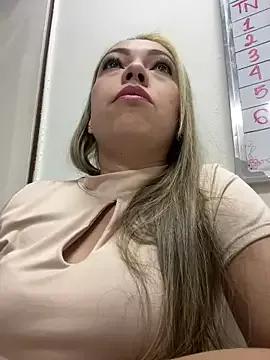 RenataCors from StripChat