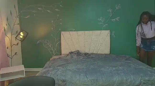 Sara_Naugty from StripChat