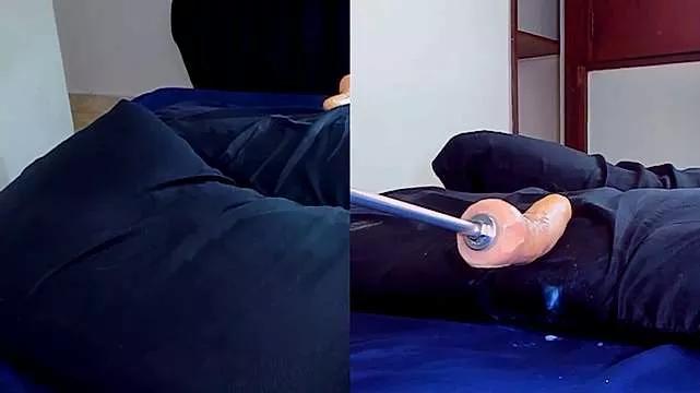 Sara_Turner from StripChat