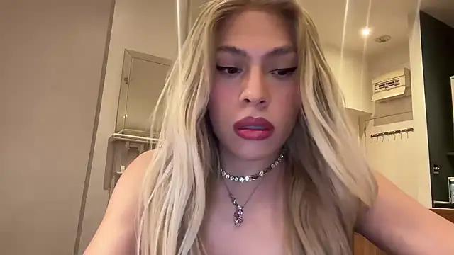 Photos of saray_doll from StripChat is Freechat