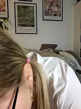 Photos of Sexybiene969 from StripChat is Freechat