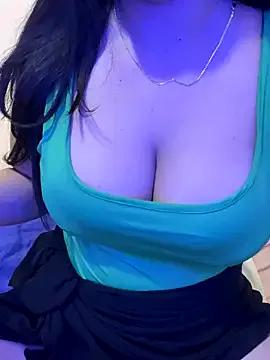 Photos of Sukara_bb from StripChat is Freechat