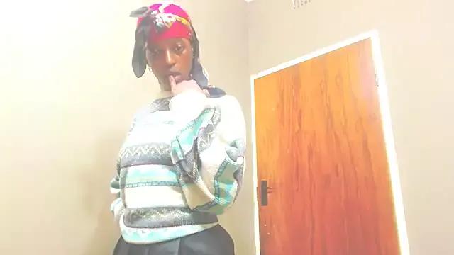 SWEETBEARBLOSSOMCHESSOM from StripChat