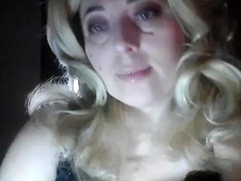 SweetCandy356 from StripChat
