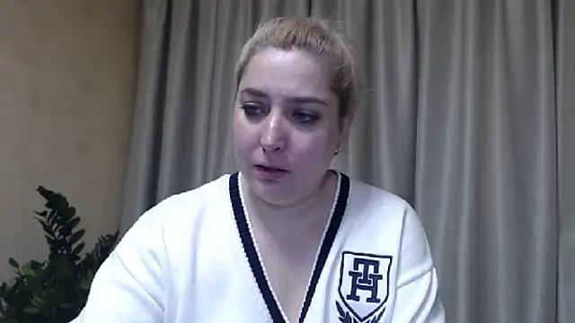 sweetpussy13 from StripChat