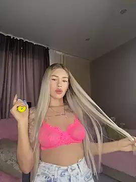 Tiffany_Kissss from StripChat