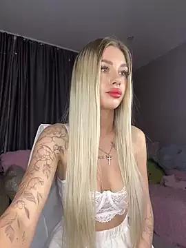 Tiffany_Kissss from StripChat
