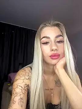 Tiffany_Kissss from StripChat