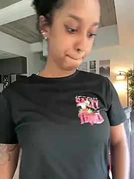 Photos of Your_Paris from StripChat is Freechat