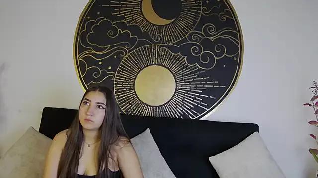 zoee_moretti from StripChat